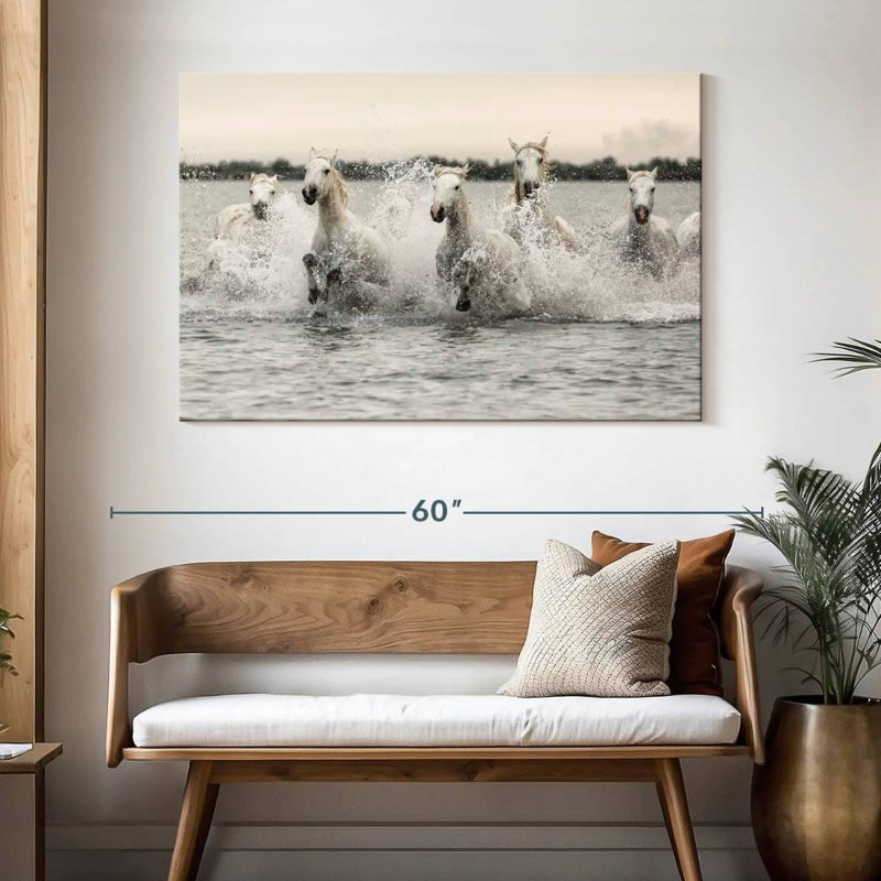Brampt, chevaux blancs de Camargue qui courent sur la plage III, H 32 po x l 48 po