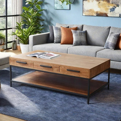 Solid wood coffee table with retro design
