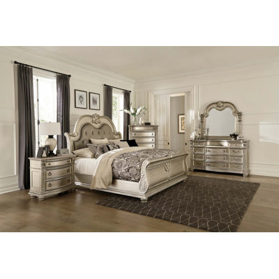 Lit-bateau élégant et grand avec tête de lit capitonnée en similicuir et sculptures complexes, parfait pour les chambres classiques (matelas non inclus)