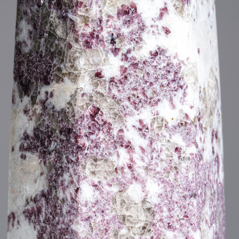 Véritable rubis poli à pointe de quartz de Madagascar (3 lb)