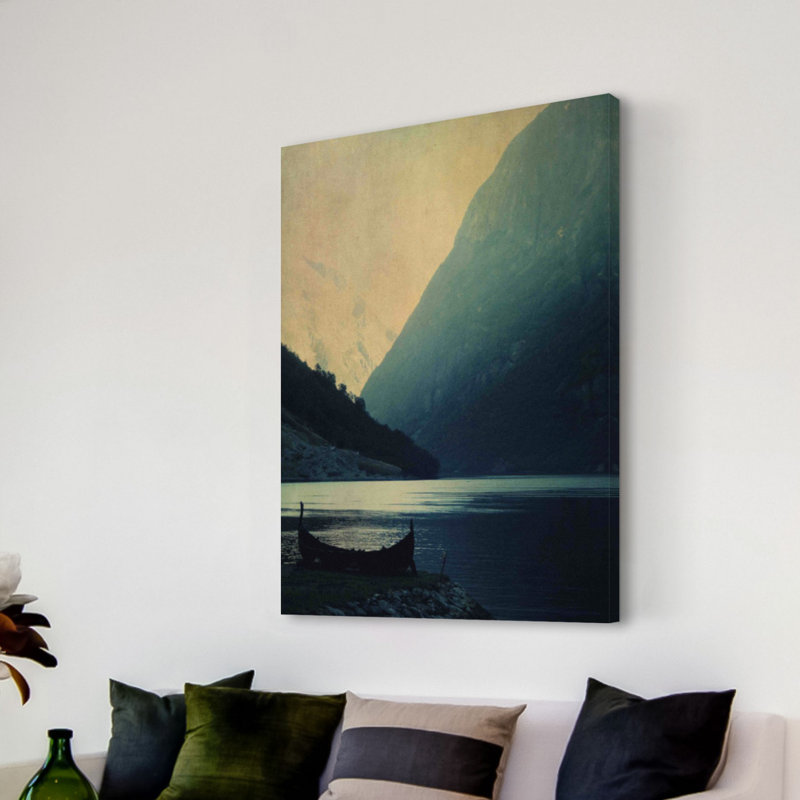 « adventure await » par ingrid beddoes, reproduction d’art sur toile tendue, H 45 po x l 30 po x P 1,5 po