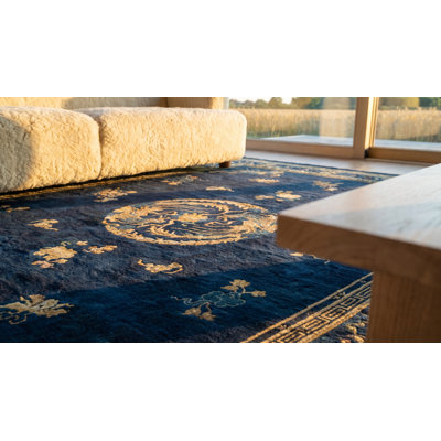 Tapis bleu antique médaillon chinois des années 1890