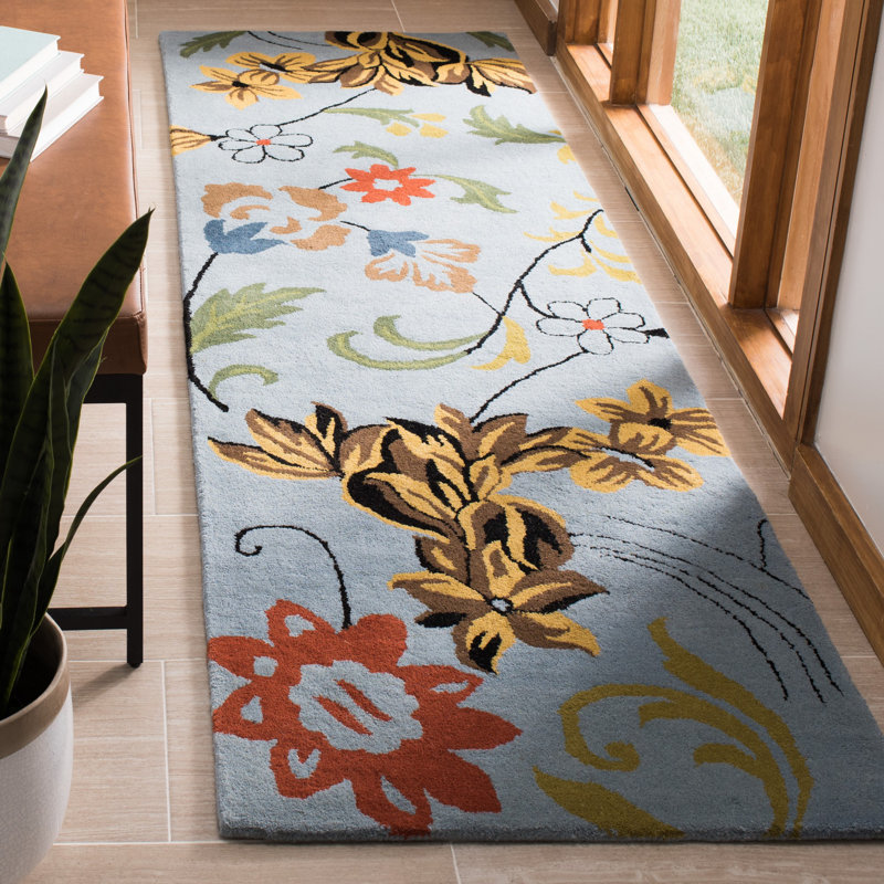 Tapis floral en laine et viscose touffeté à la main Soho, Tapis de couloir 2 pi 6 po x 8 pi