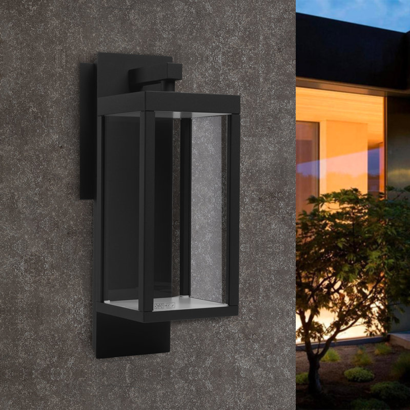 Pippas Aluminum LED Wall Light, Black