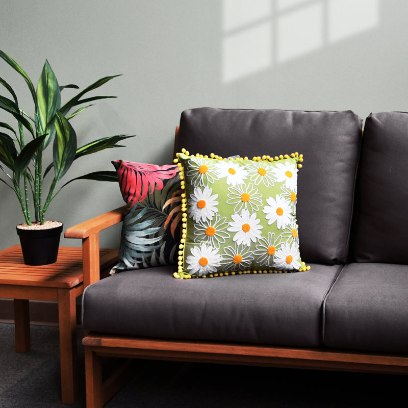  Daisy Flowers Square Pillow Cover & Inserts