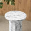 Table de bout ronde en faux marbre 20,75 po Crisol