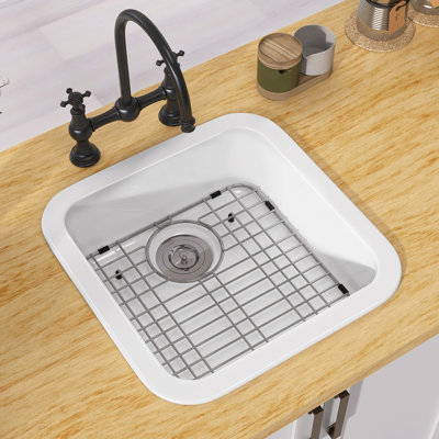 L 19 po x P 19 po sous-comptoir / comptoir blanc avec évier de cuisine en argile réfractaire à simple cuve de ferme pour petite salle de bain avec accessoires