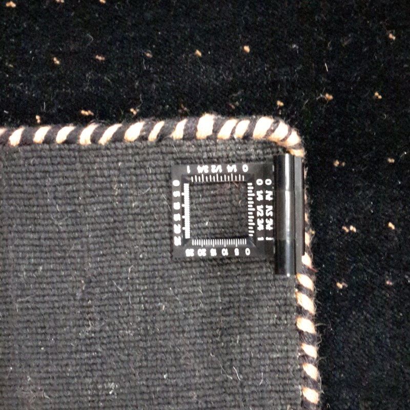 No Pattern and Not Solid Color Handmade Rectangle 4' x 6' Wool/Cotton Area Rug in Black