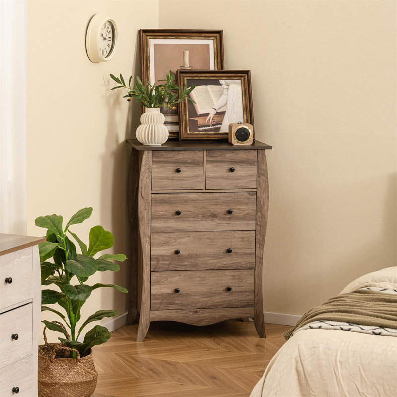 5 - Drawer Chest of Drawers, Beige