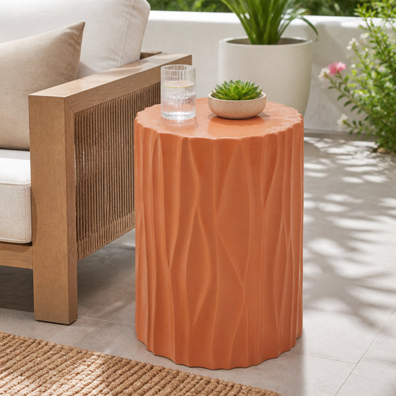 Table d'appoint cylindrique ondulée texturée Wave - pré-assemblée, capacité de 66 lb, 15.75"Wx21.97"H, Terra Cotta