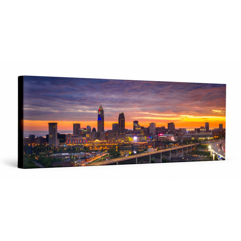 Cleveland Skyline Freight - Art mural sur toile panoramique, 60" W x 20" H