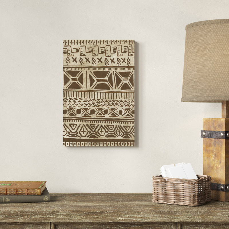 Tribal Markings I par Regina Moore - peinture sur toile tendue, H 18 po x l 12 po