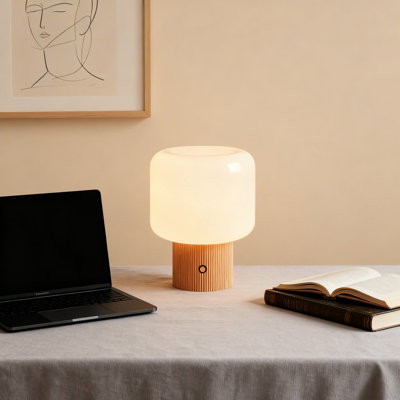 Lampe de table rechargeable sans cordon avec abat-jour en verre opale Halo