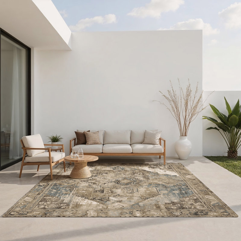 Heritage Bloom Indoor And Outdoor Area Rug, Rectangle 1'6" x 2'6"
