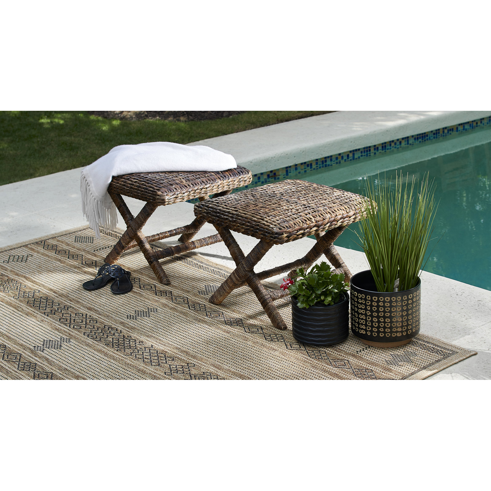 Ava Brown Beige Geometric Outdoor Rug, Rectangle 4'1" x 6'