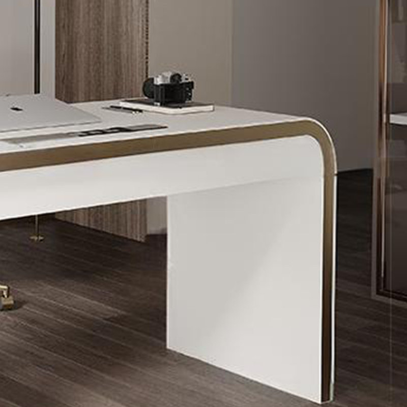 Bureau exquis de style français, H 29,52 po x l 55,11 po x P 23,62 po