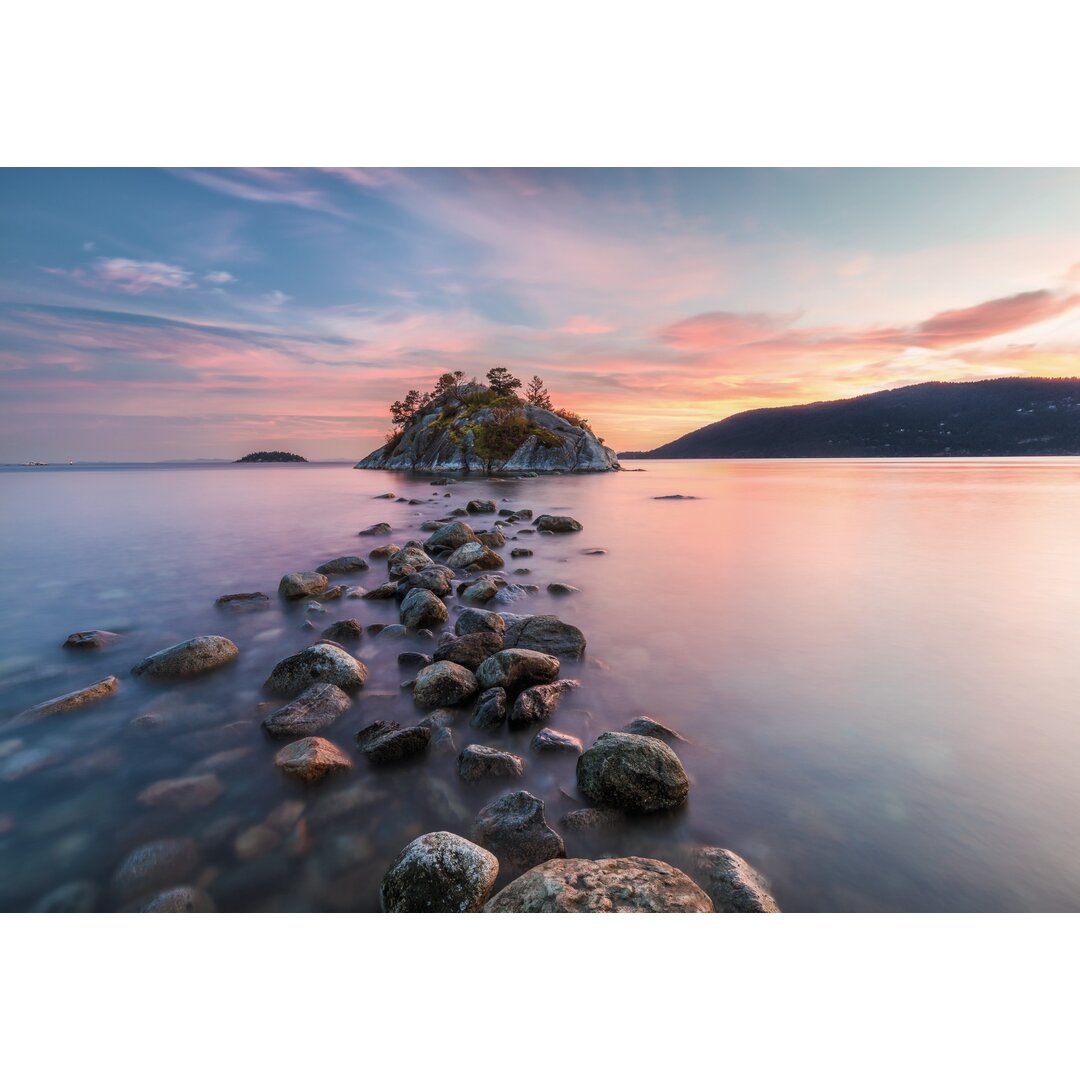 Glatte Fototapete Sea Stony Shore Island 3,68 m x 254 cm in 8 Teilen