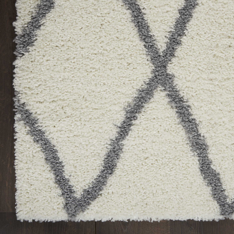 Tapis géométrique ivoire en polypropylène tissé à la machine, Rectangle 8 pi x 10 pi