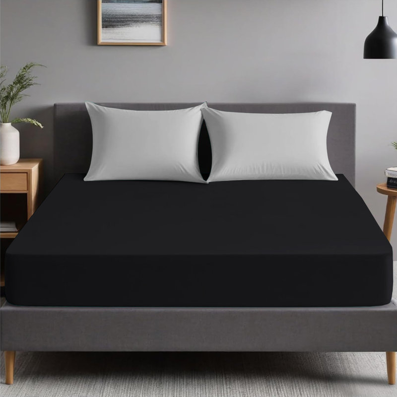 Premium Microfiber Fitted Sheet - 40 cm Deep Pocket, Ultra-Soft, Wrinkle-Resistant & Easy Care  , Kingsize (5'), Black