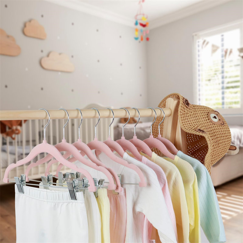 Bairiki Velvet Hangers With Clips, Pink
