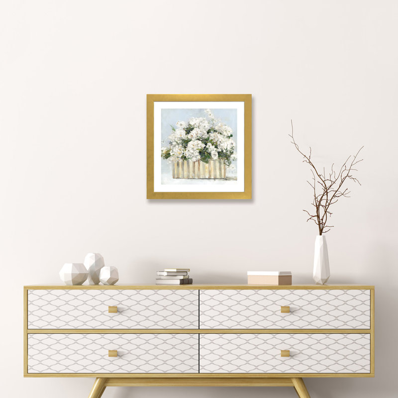 Sweet Hydrangeas par Sally Swatland - reproduction d'art, H 16 po x l 16 po x p 1 po, Papier encadré doré