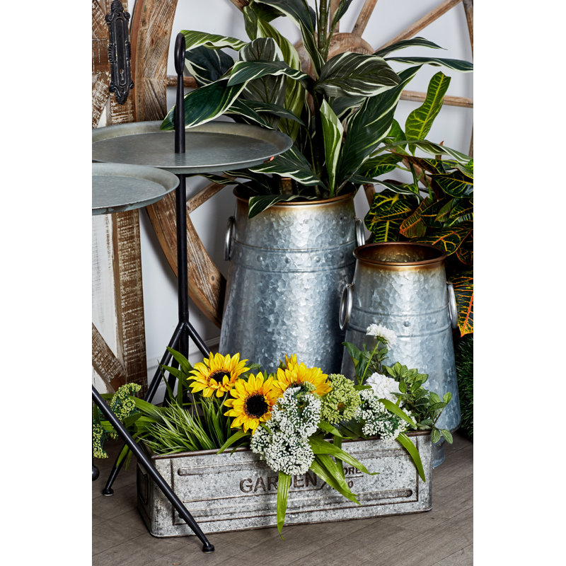Armel Metal Planter