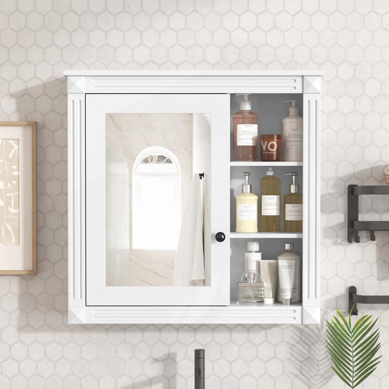 Armoire de salle de bain murale polyvalente avec miroir et rangement, optimisant l'utilisation de l'espace