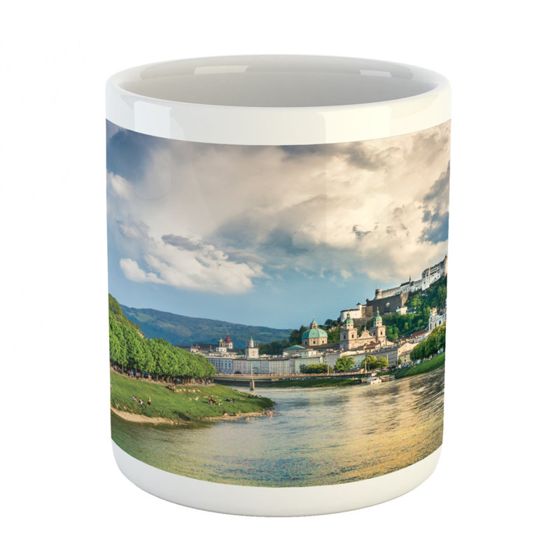 Grande tasse à café européenne