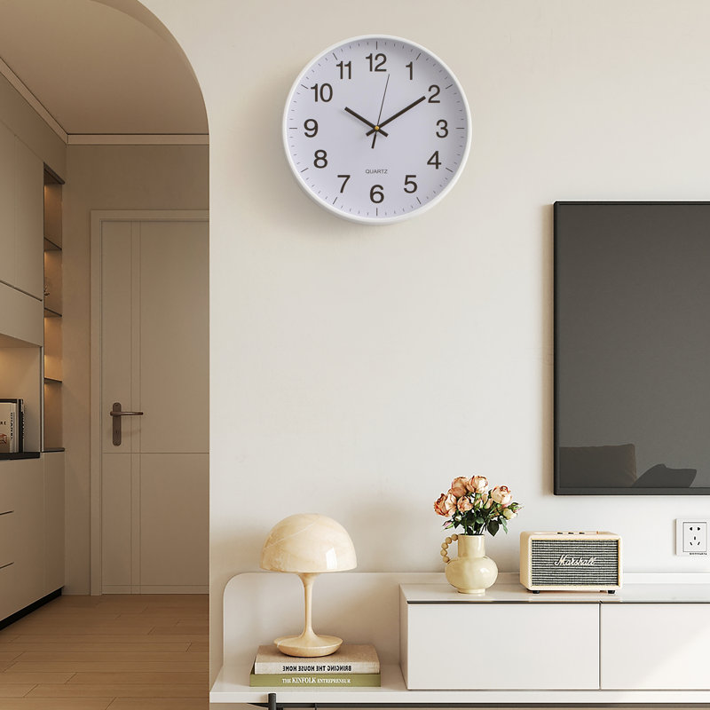 Horloge analogique 12 po Ebern Designs, Blanc