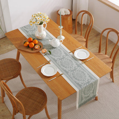 Polyester Farmhouse Table Runner With Tassels