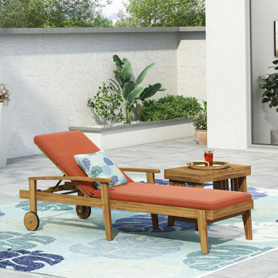 Chaise longue en bois d'acacia durable avec positions réglables et coussins non poreux pour un confort extérieur