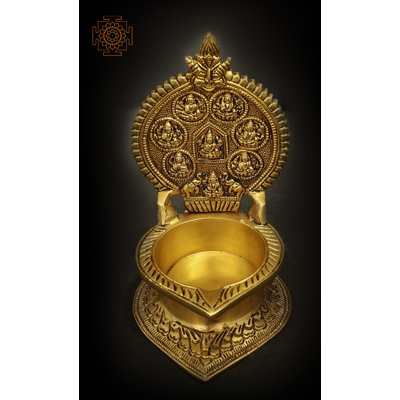 Lampe à huile 7 "Ashtalakshmi fabriquée à la main en laiton - autel traditionnel indien Diya et Puja (2 lb)