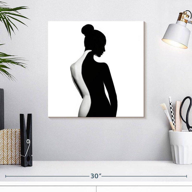 Silhouette de femme créative Senne, H 16 po x l 16 po