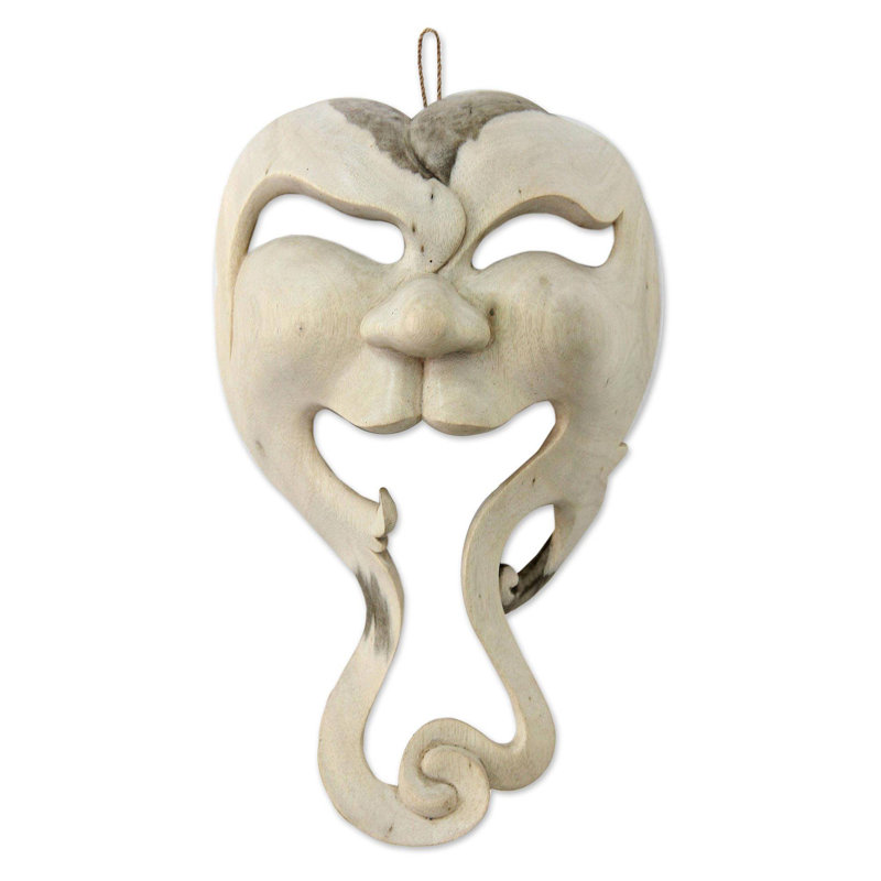 Masque en bois artful hunter