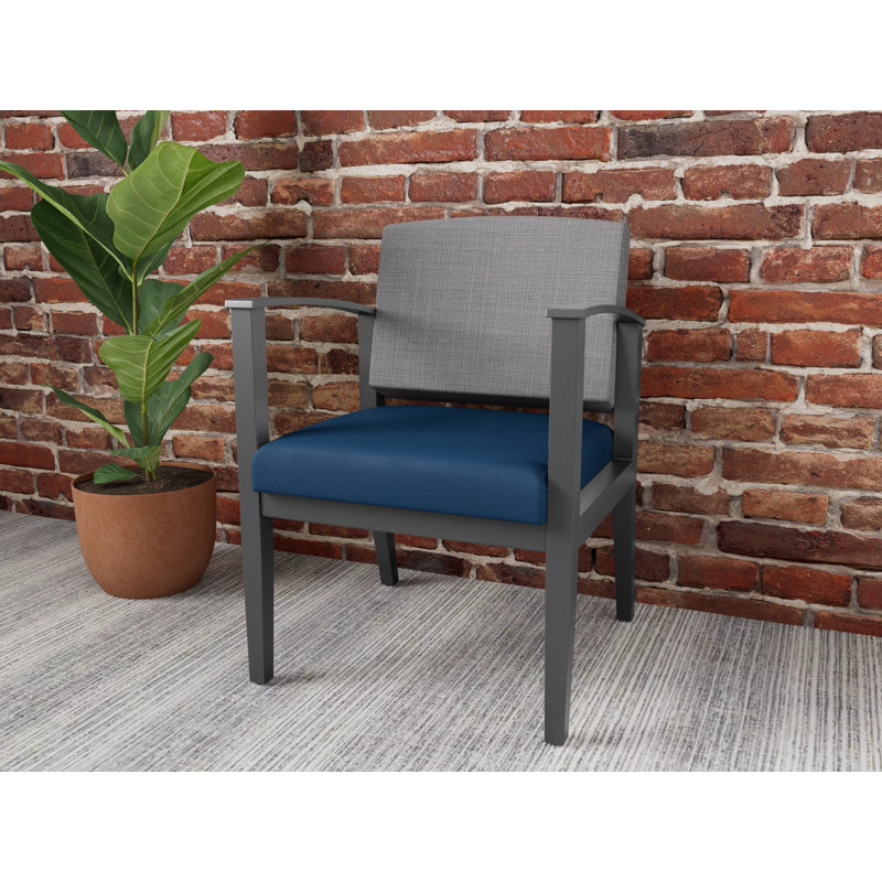 Table de bout en bois Amherst, Étain, Chambray gris / Patriot Plus Blue Ridge