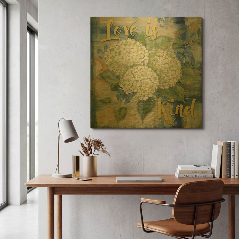 «Love Is A» par Jean Plout, art mural en métal doré, 36 po x 36 po, 36"x36"