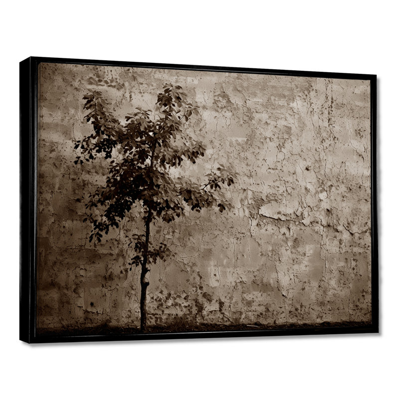 Arbre simple devant un mur - salon d'art mural arbre monochrome, Toile avec cadre flottant noir, H 16 po x l 32 po x P 1 po