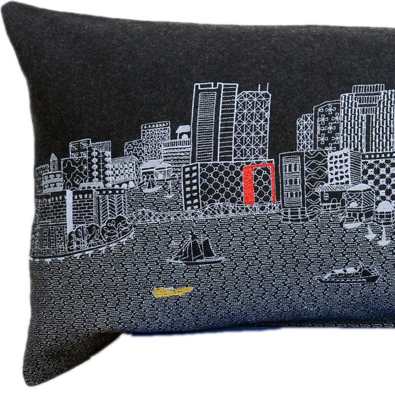  Coussin Boston Nighttime Skyline, 14 po x 45 po, gris
