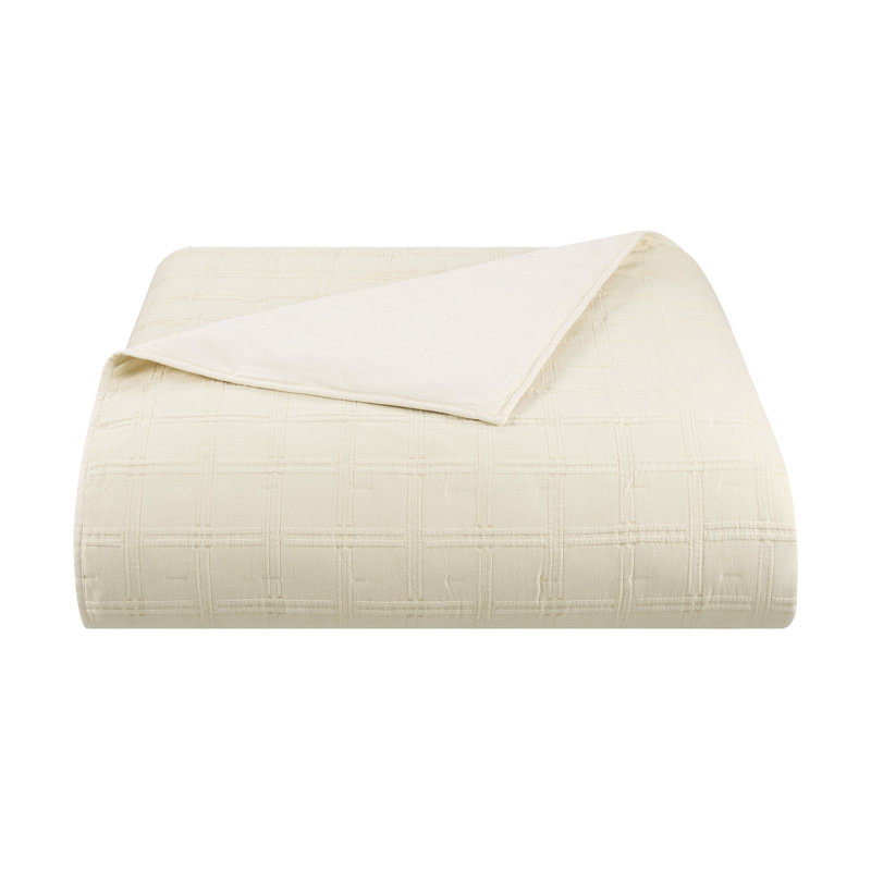 Southern Tide Marco Island Ivory Quilt, Queen Quilt