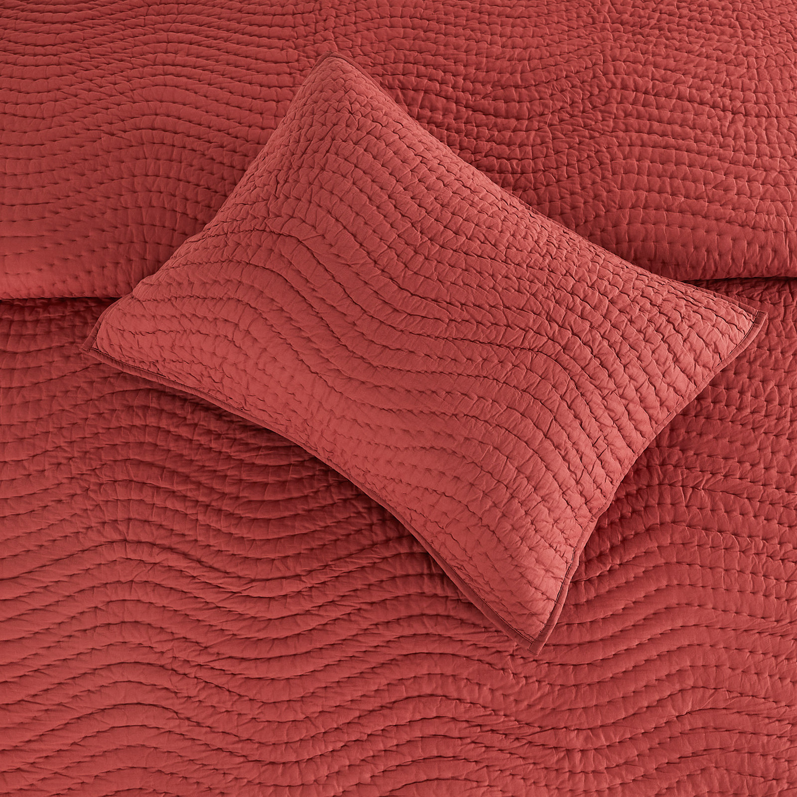 Voile Cotton Quilt Set, Queen Quilt + 2 Standard Shams, Red