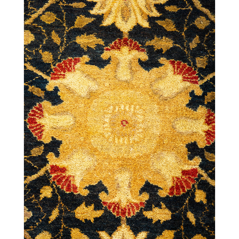 Classic One-of-a-Kind 6' 2" X 8' 10" Hand Knotted Area Rug