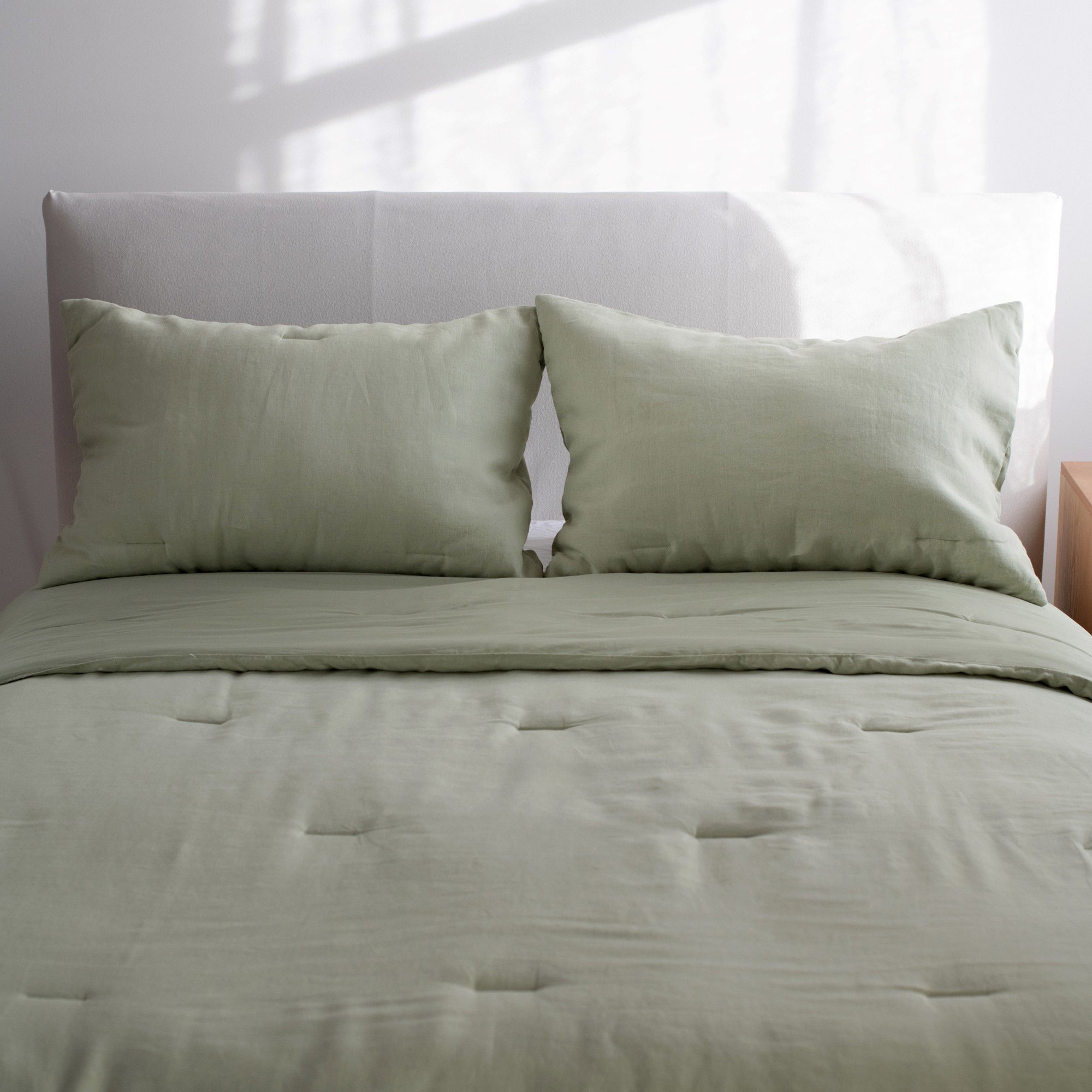 French Linen Comforter & Sham Set, Baltic, Queen Comforter + 2 Standard Pillow Shams