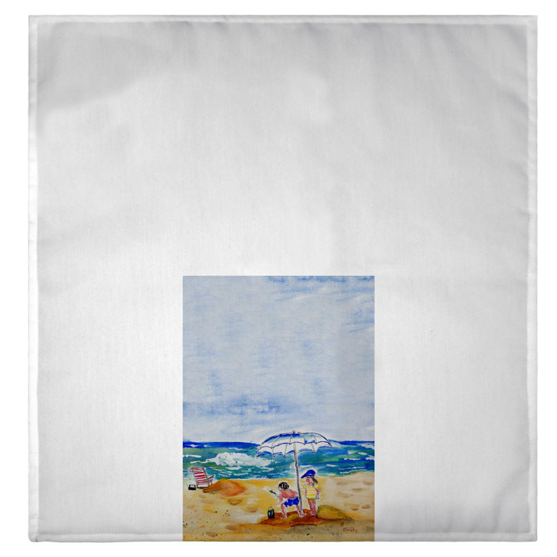 Serviette d'Alaina Boy at Beach