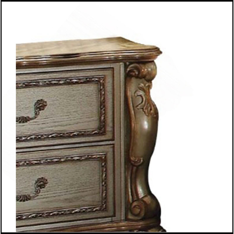 Table de chevet dorée