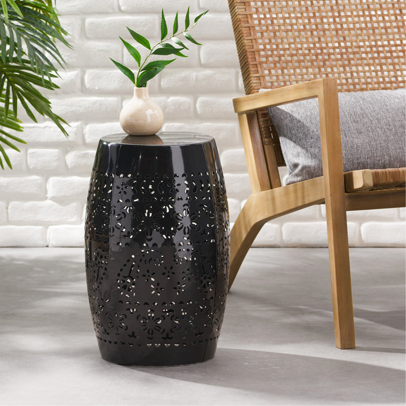 Charmante table d'appoint moderne au design exquis pour des espaces élégants, Noir