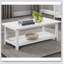 Table basse en bois blanc patiné avec tablette spacieuse Castleton