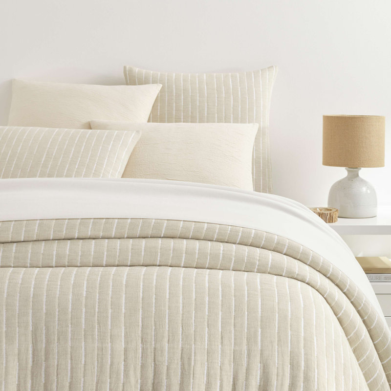Marino Natural/Ivory Matelasse Coverlet, Full/Queen Coverlet