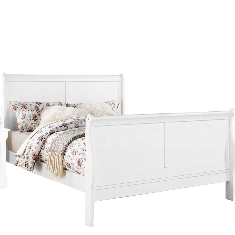 Grand lit blanc avec une finition et un design fonctionnel au look classique