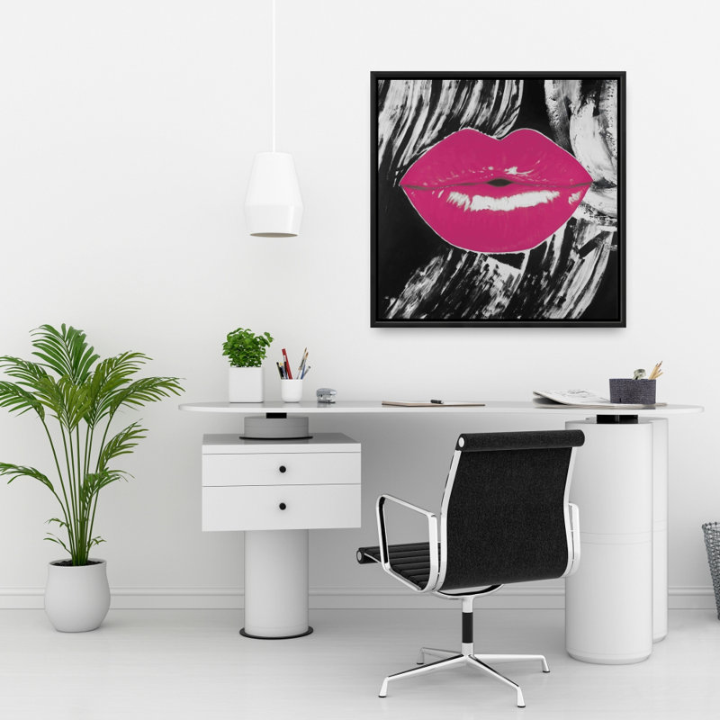 " Pink Glossy Lips "