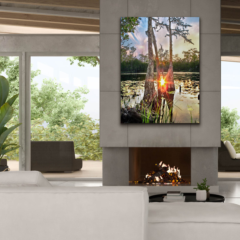 «Cypress Swamp Sunset Red Sun Reflection Lily Pads» par Ezra Tanner, art mural sur toile, H 54 po x l 40 po x P 1,5 po